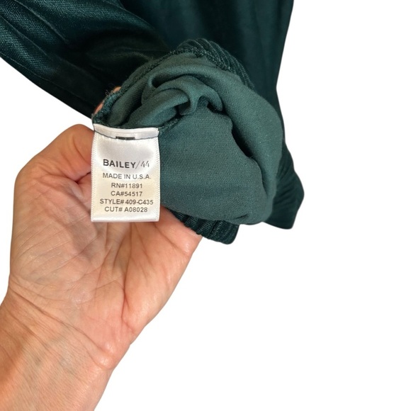 Bailey/44 Children Of The Lilith Off-The-Shoulder Velvet Blouse Pine Green XS - Picture 9 of 9